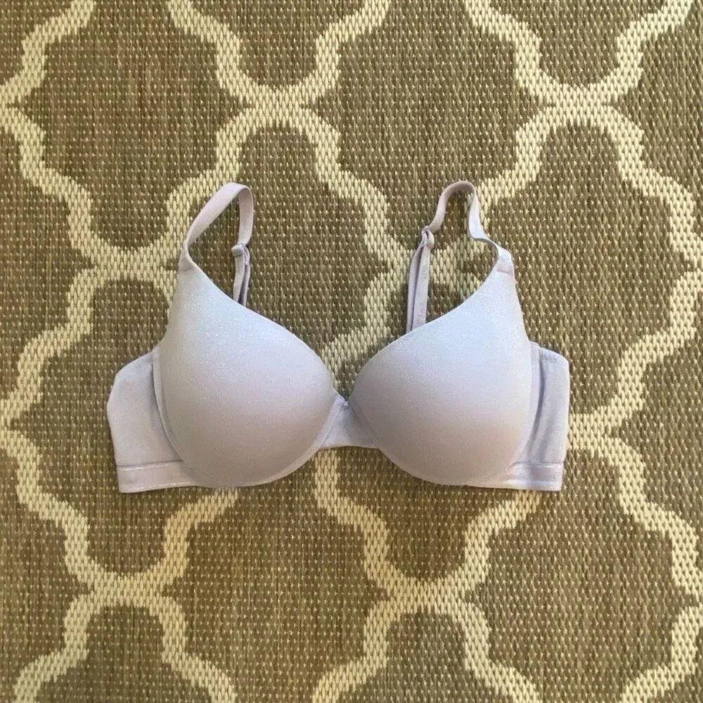 Victoria’s Secret wear  everywhere push-up bra size 40D